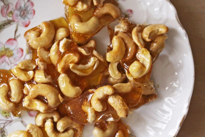 cashew-brittle