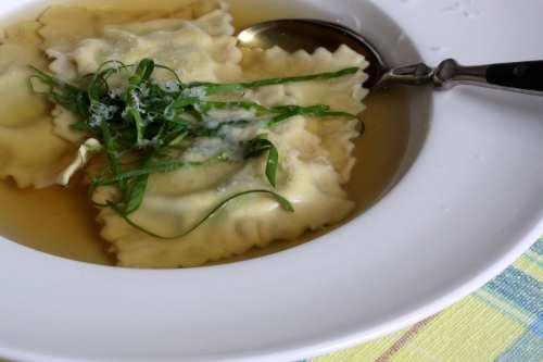 Ramp ravioli in brodo