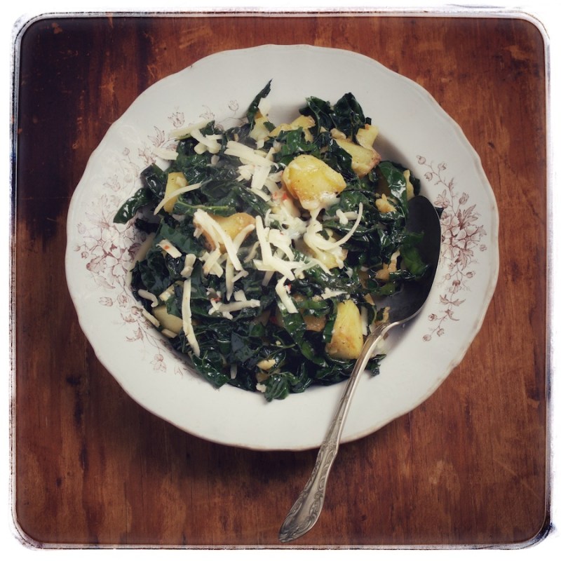 Kale and potato taco filling